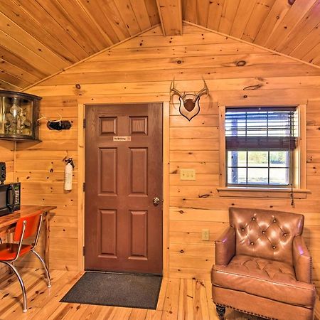 Rural Cabin Hideaway With Fire Pit And Mtn Views! Parsons Bagian luar foto