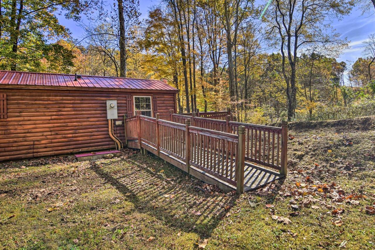 Rural Cabin Hideaway With Fire Pit And Mtn Views! Parsons Bagian luar foto