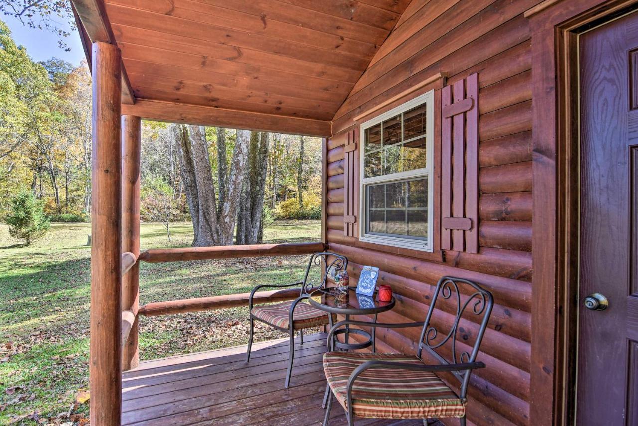 Rural Cabin Hideaway With Fire Pit And Mtn Views! Parsons Bagian luar foto